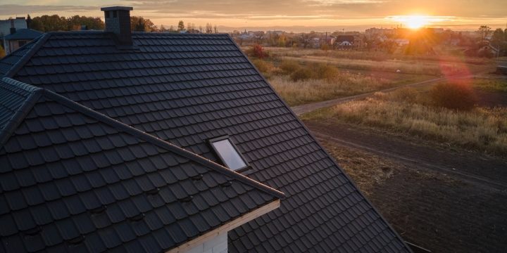 Na czym polega hydroizolacja dachu?